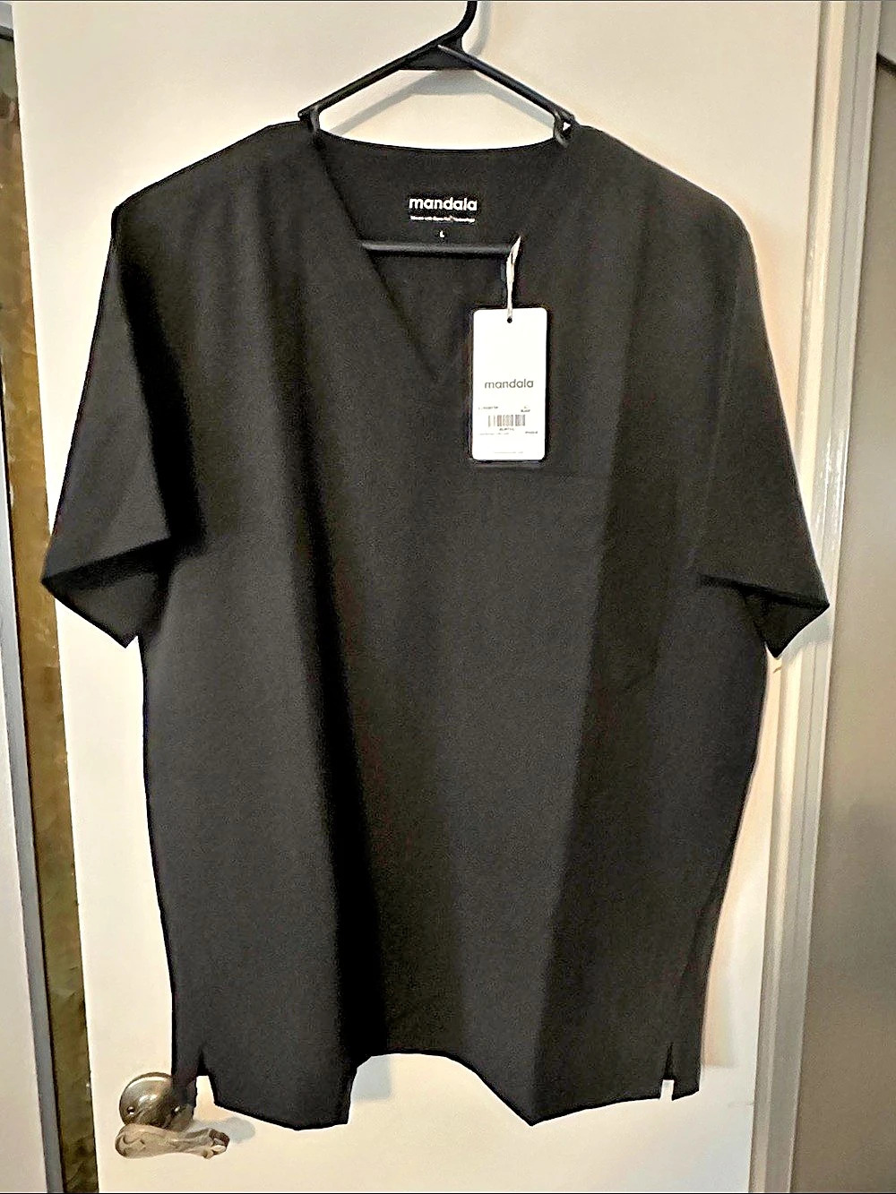 mandala medical 3 Pocket Top Black Large NWT